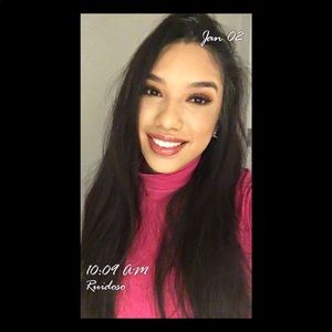 Meet your Posher, Adelina